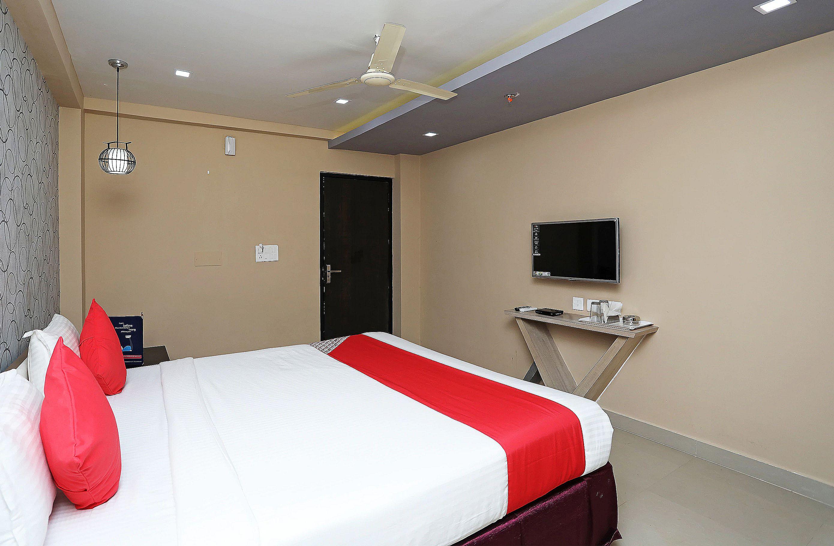 Super Capital O Sai Jagannath Otel Khandagiri Dış mekan fotoğraf