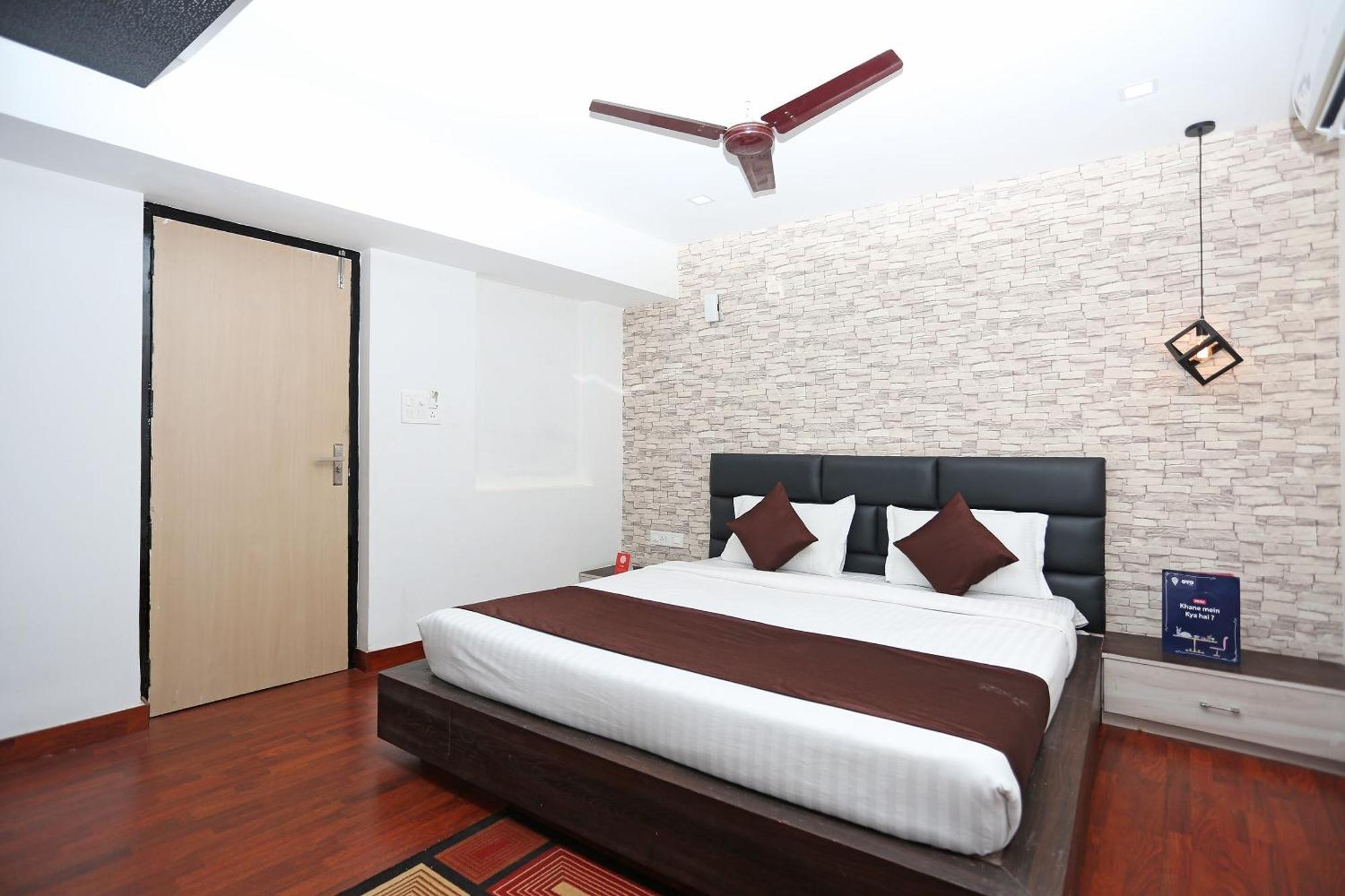 Super Capital O Sai Jagannath Otel Khandagiri Dış mekan fotoğraf