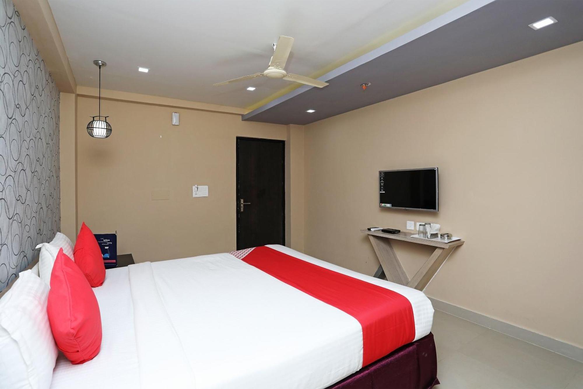 Super Capital O Sai Jagannath Otel Khandagiri Dış mekan fotoğraf