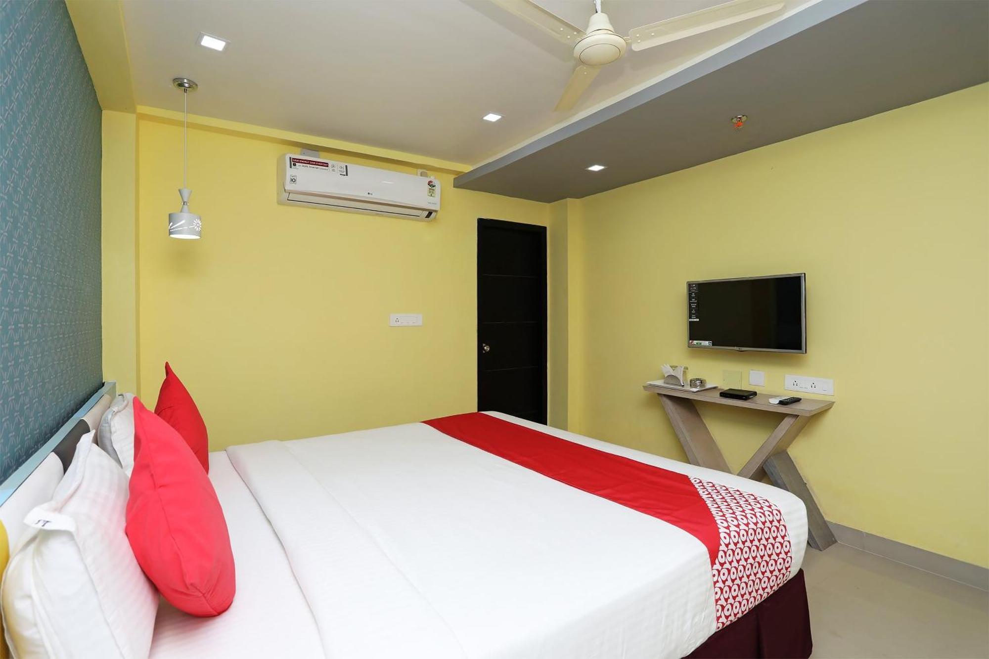 Super Capital O Sai Jagannath Otel Khandagiri Dış mekan fotoğraf