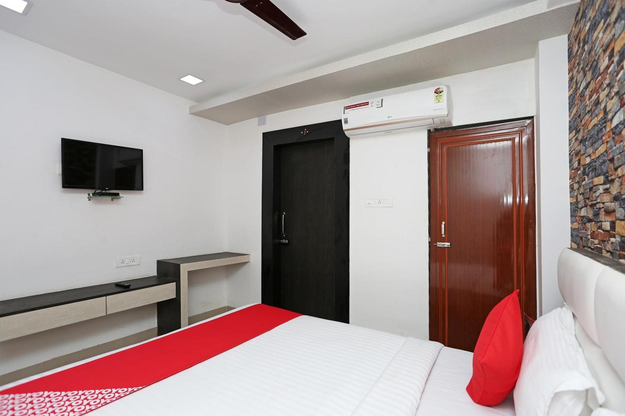 Super Capital O Sai Jagannath Otel Khandagiri Dış mekan fotoğraf