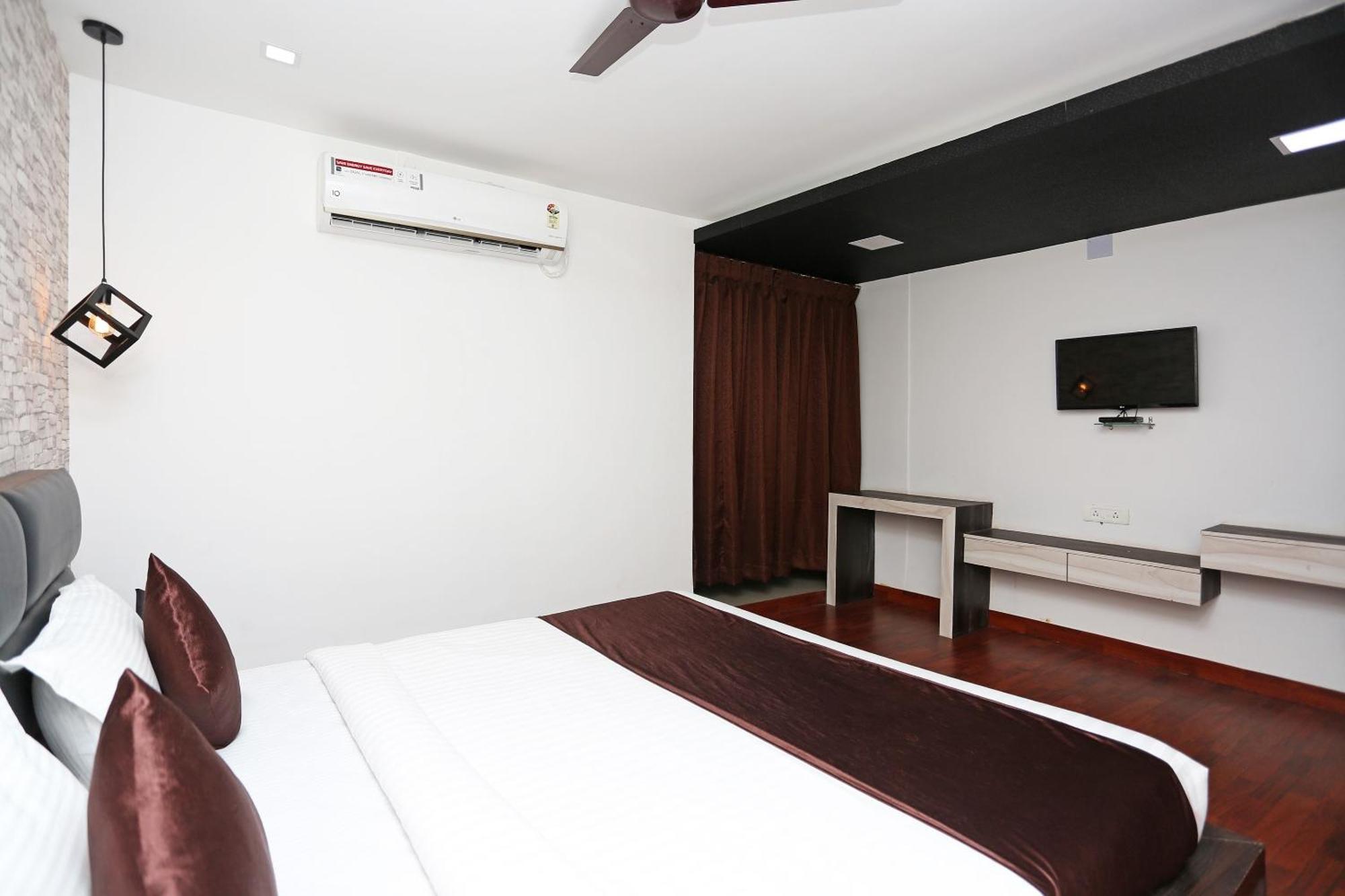 Super Capital O Sai Jagannath Otel Khandagiri Dış mekan fotoğraf